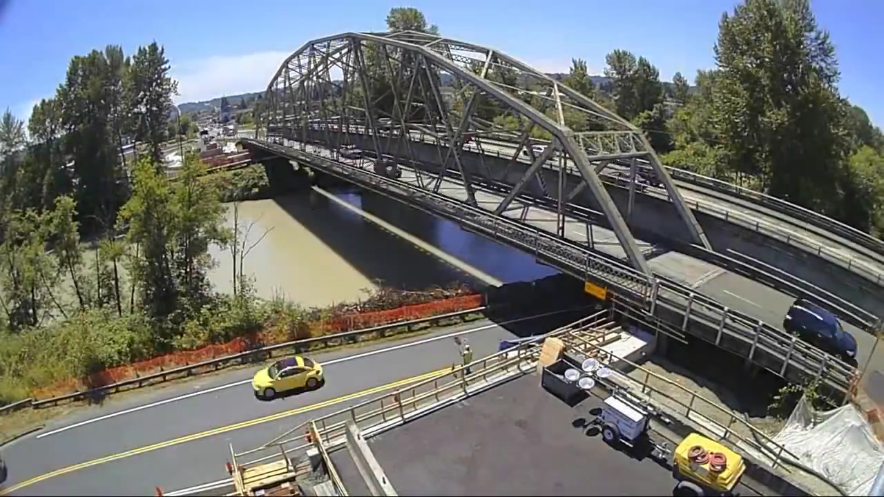 Puyallup River bridge move